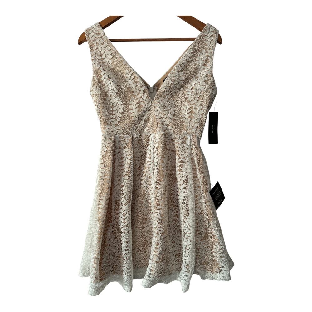 Lulus White Nude All of My Heart‎ Sleeveless V Neck Lace Skater Mini Dress Small